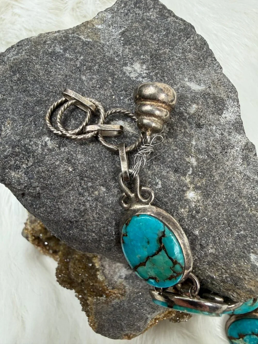 Sterling Silver & Oval Turquoise Stone Link Bracelet Toggle & Magnetic Clasp